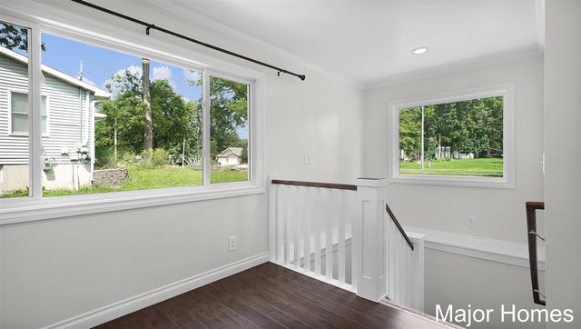 4863 Byron Center Avenue, Wyoming, MI 49519