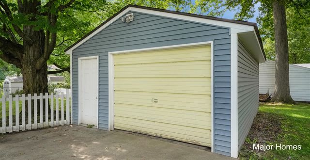 4863 Byron Center Avenue, Wyoming, MI 49519