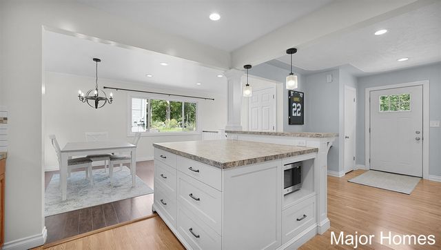 4863 Byron Center Avenue, Wyoming, MI 49519