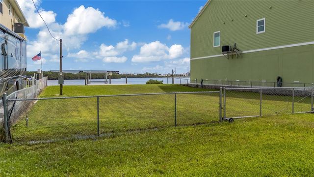 6522 SEAVIEW BOULEVARD, Hudson, FL 34667