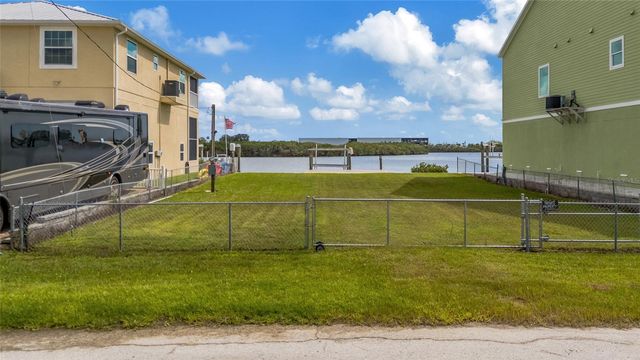 6522 SEAVIEW BOULEVARD, Hudson, FL 34667