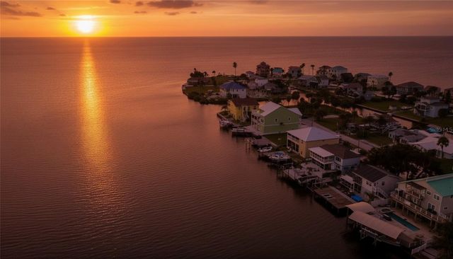 6522 SEAVIEW BOULEVARD, Hudson, FL 34667
