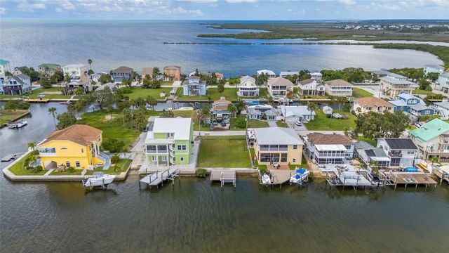 6522 SEAVIEW BOULEVARD, Hudson, FL 34667