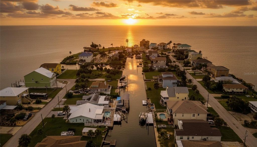 6522 SEAVIEW BOULEVARD, Hudson, FL 34667