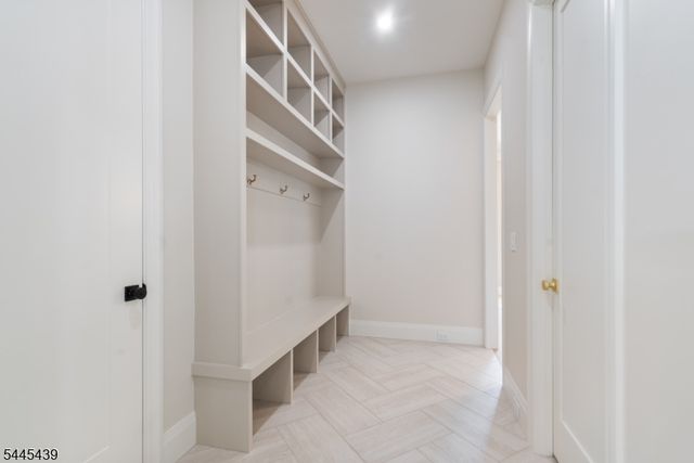 333 Harrison St, Paramus Boro, NJ 07652
