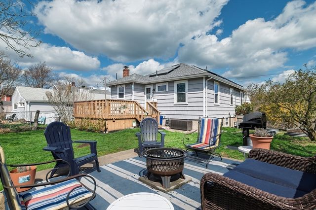 107 Lenox St, Quincy, MA 02169