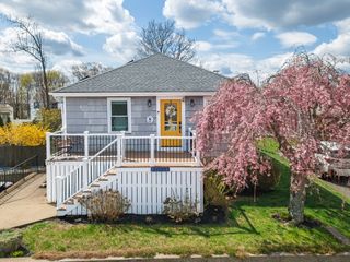 107 Lenox St, Quincy, MA 02169