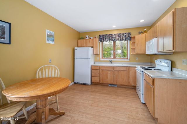 1 Birch Lane, East Greenbush, NY 12144