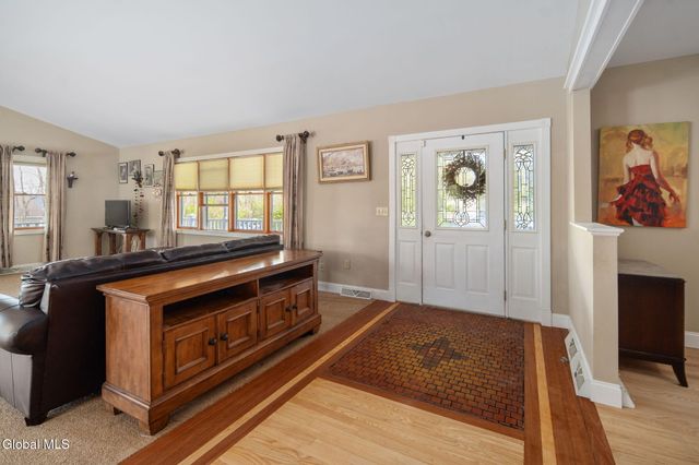 1 Birch Lane, East Greenbush, NY 12144