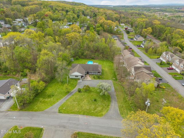1 Birch Lane, East Greenbush, NY 12144