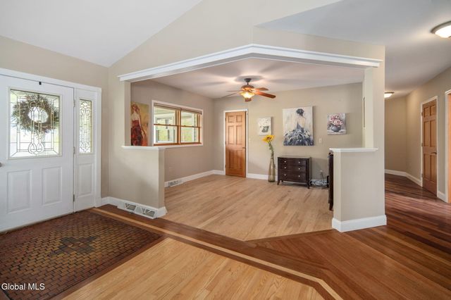 1 Birch Lane, East Greenbush, NY 12144