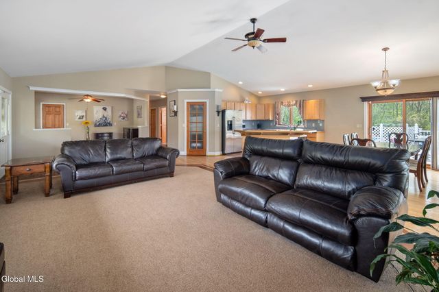 1 Birch Lane, East Greenbush, NY 12144