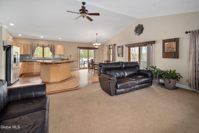 1 Birch Lane, East Greenbush, NY 12144