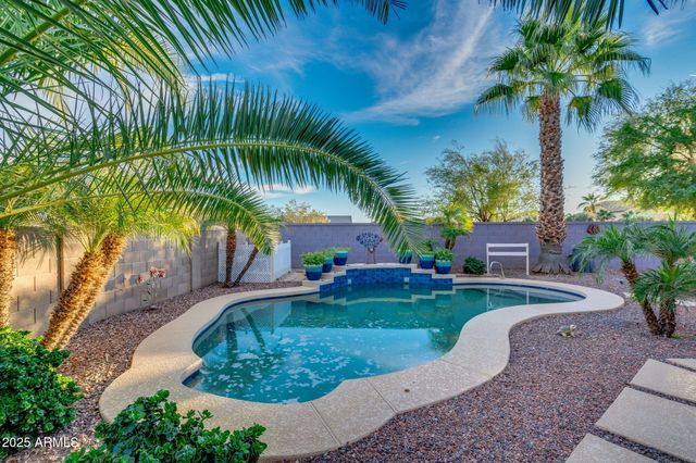 17803 W DREYFUS Street, Surprise, AZ 85388