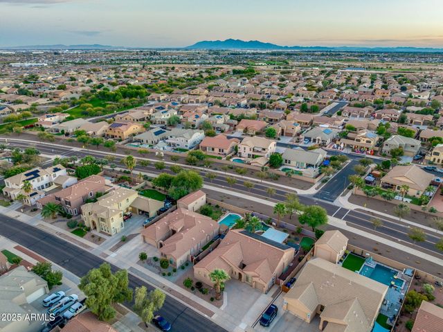 17803 W DREYFUS Street, Surprise, AZ 85388