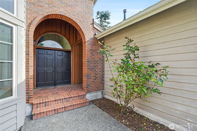 556 SW 334th Court, Federal Way, WA 98023