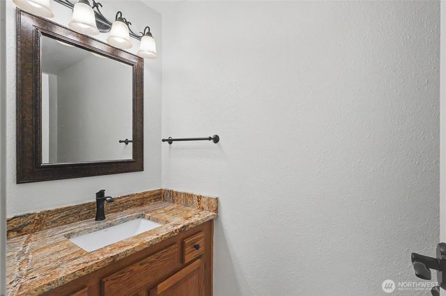 556 SW 334th Court, Federal Way, WA 98023