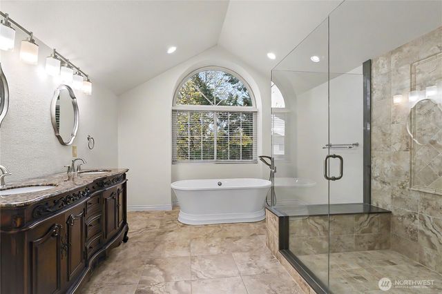 556 SW 334th Court, Federal Way, WA 98023