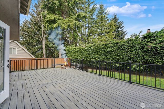 556 SW 334th Court, Federal Way, WA 98023