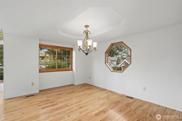 556 SW 334th Court, Federal Way, WA 98023