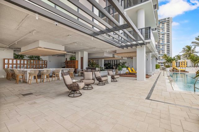 305 Briny Avenue 301, Pompano Beach, FL 33062