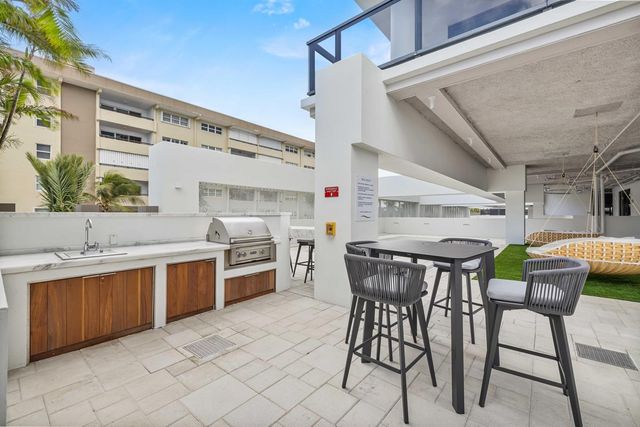 305 Briny Avenue 301, Pompano Beach, FL 33062