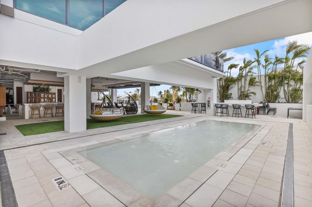 305 Briny Avenue 301, Pompano Beach, FL 33062
