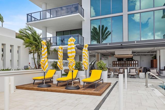 305 Briny Avenue 301, Pompano Beach, FL 33062