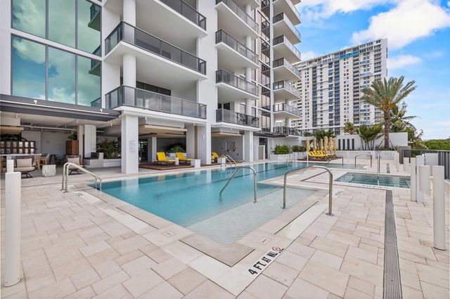 305 Briny Avenue 301, Pompano Beach, FL 33062