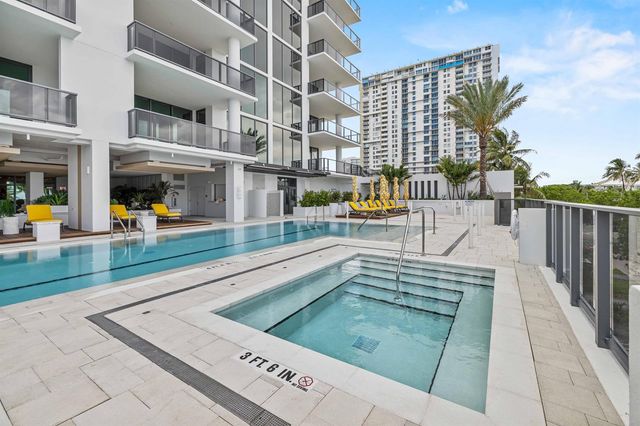 305 Briny Avenue 301, Pompano Beach, FL 33062