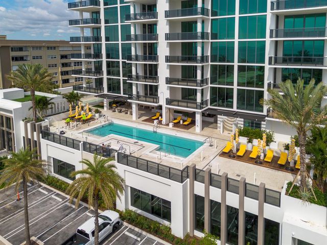 305 Briny Avenue 301, Pompano Beach, FL 33062