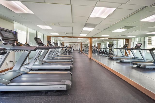 41 SE 5th St 1306, Miami, FL 33131