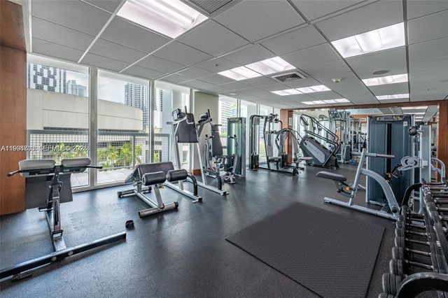 41 SE 5th St 1306, Miami, FL 33131