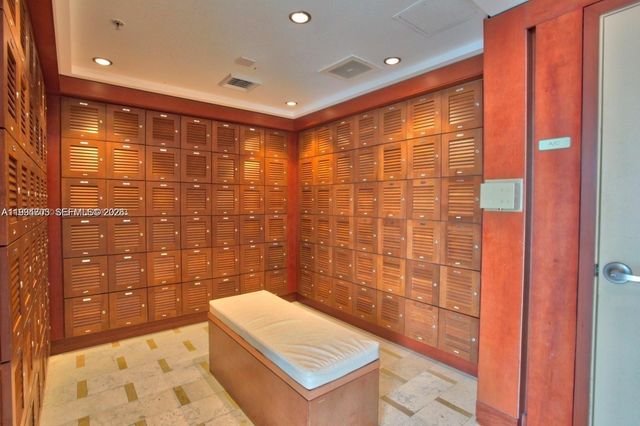 41 SE 5th St 1306, Miami, FL 33131