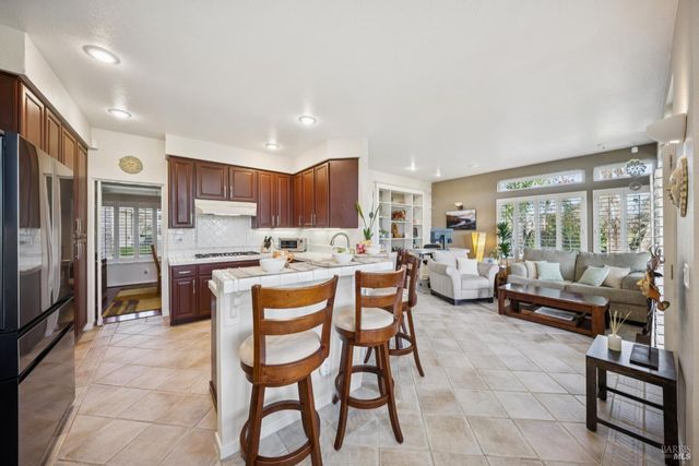 35 Princeville Ct, Petaluma, CA 94954