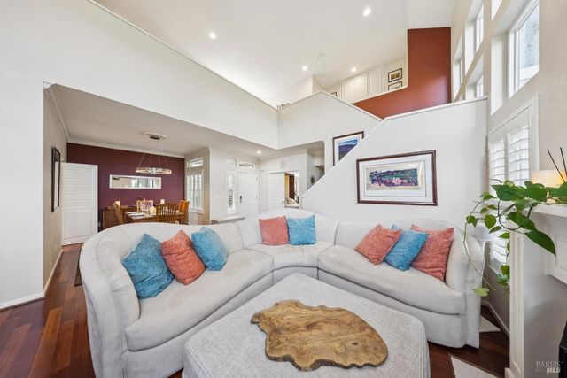 35 Princeville Ct, Petaluma, CA 94954