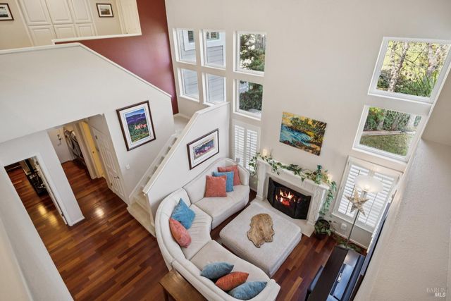 35 Princeville Ct, Petaluma, CA 94954