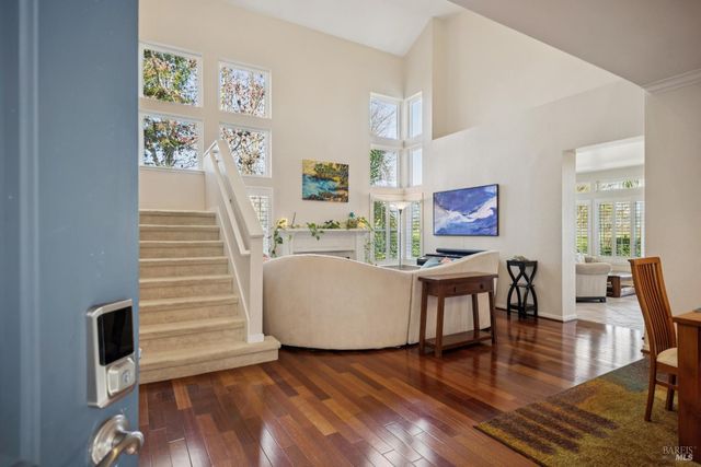 35 Princeville Ct, Petaluma, CA 94954