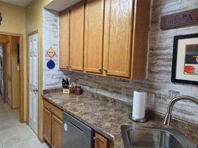 10531 Hickory Drive 1, Urbandale, IA 50322