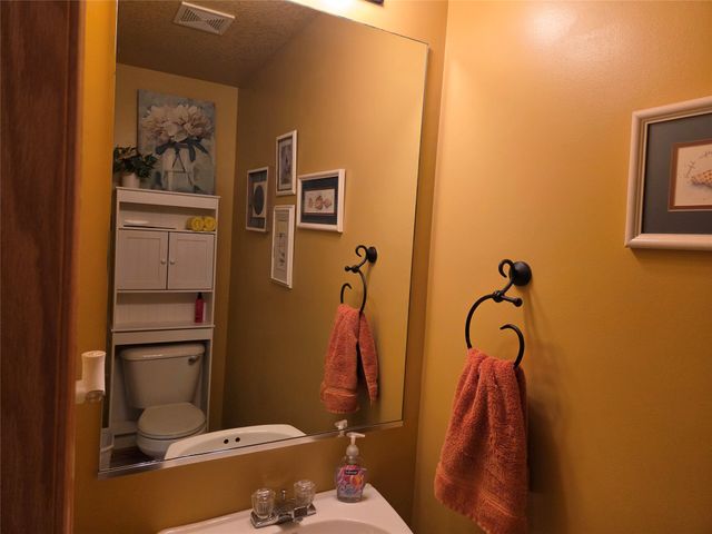 10531 Hickory Drive 1, Urbandale, IA 50322
