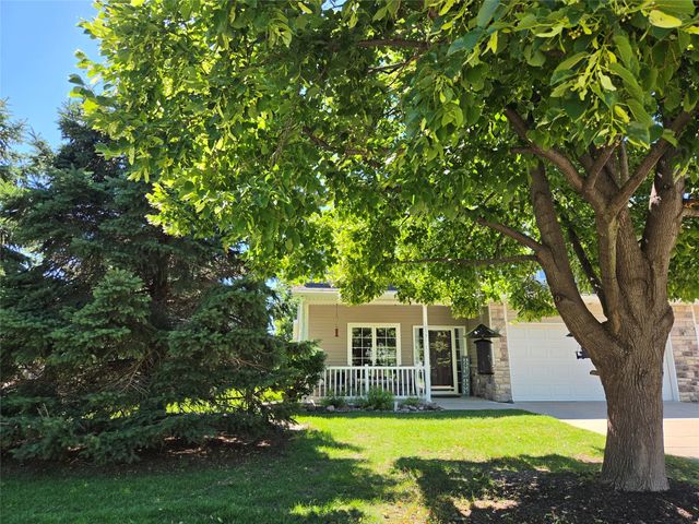 10531 Hickory Drive 1, Urbandale, IA 50322