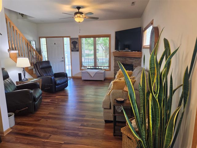 10531 Hickory Drive 1, Urbandale, IA 50322