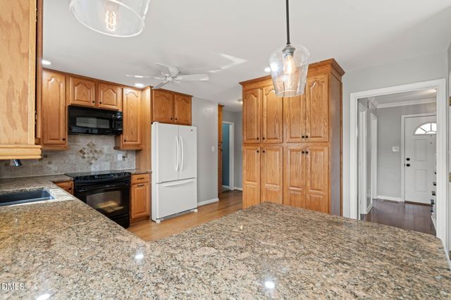 5513 Dunallie Drive, Fuquay Varina, NC 27526