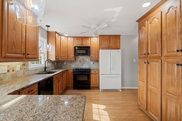 5513 Dunallie Drive, Fuquay Varina, NC 27526