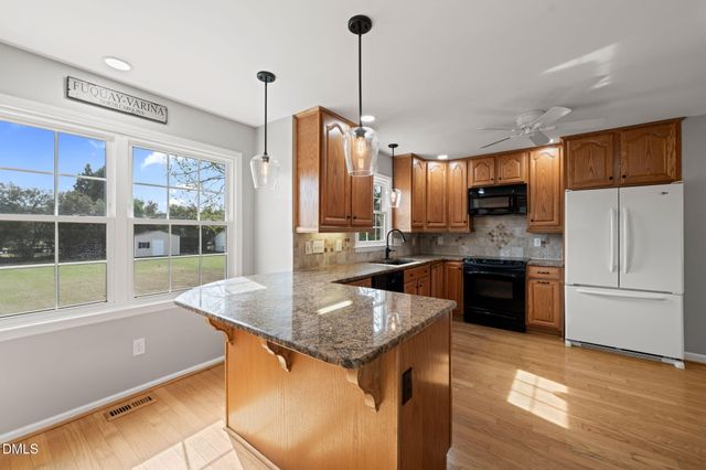 5513 Dunallie Drive, Fuquay Varina, NC 27526