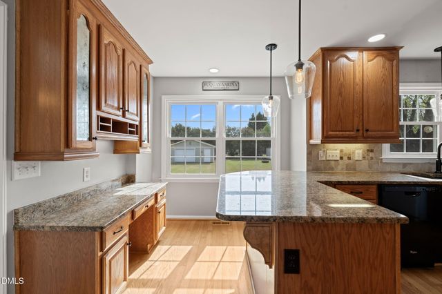 5513 Dunallie Drive, Fuquay Varina, NC 27526