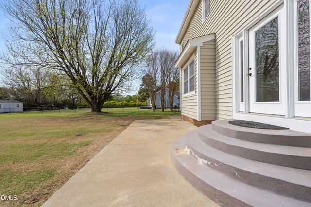 5513 Dunallie Drive, Fuquay Varina, NC 27526