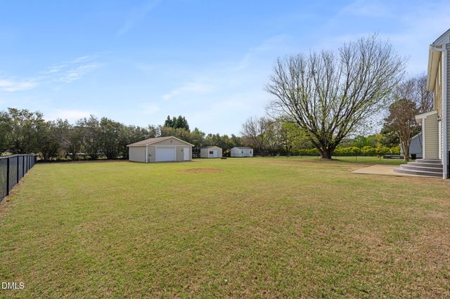 5513 Dunallie Drive, Fuquay Varina, NC 27526