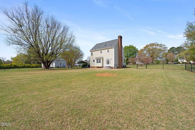 5513 Dunallie Drive, Fuquay Varina, NC 27526