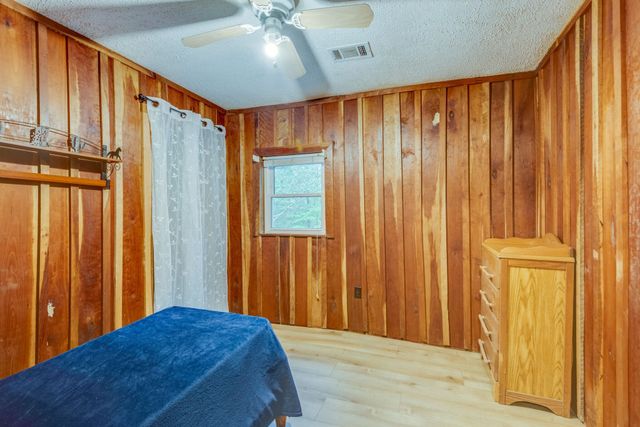 150 Humpty Dumpty Rd, White Bluff, TN 37187